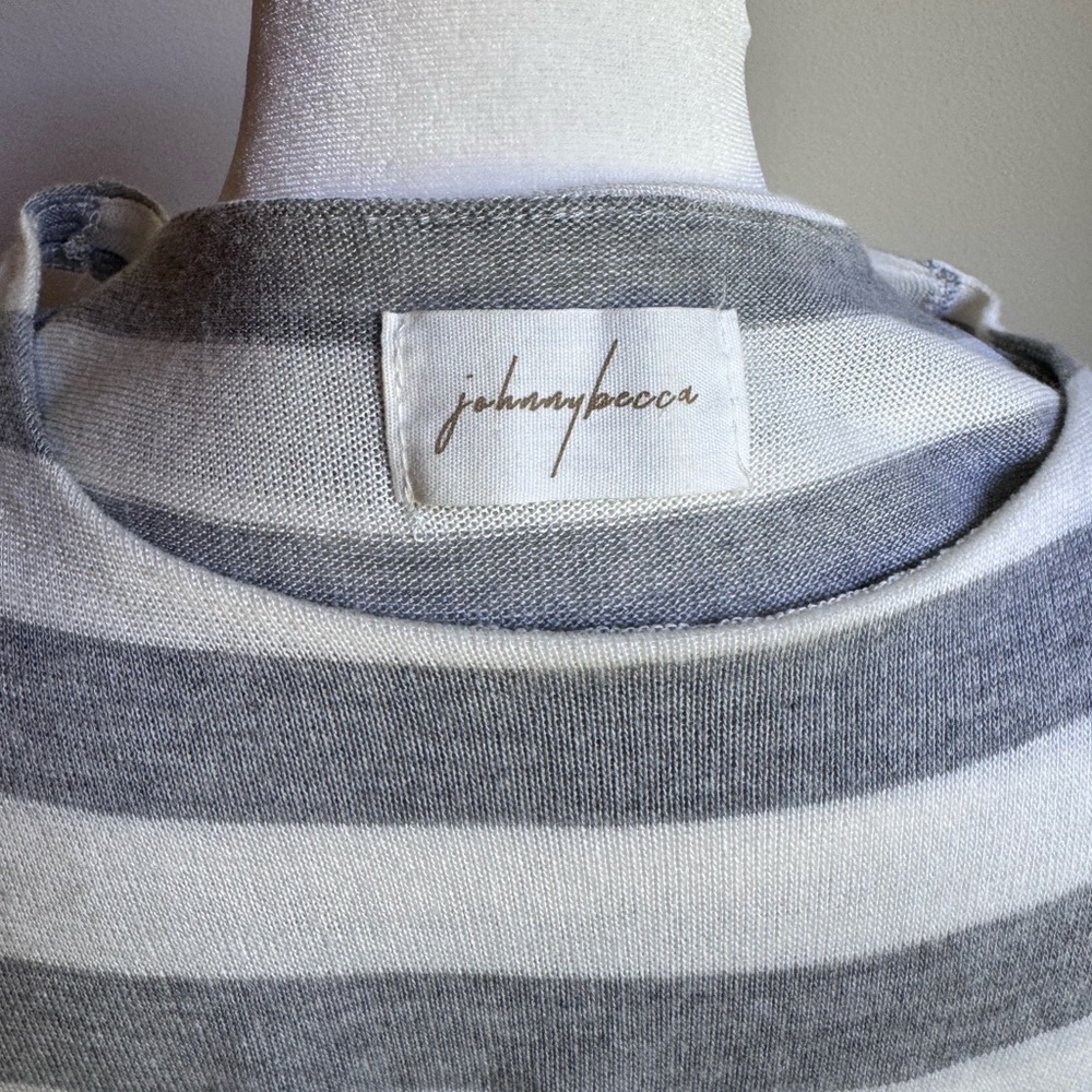 Johnny Becca Gray and Off-White Layered Striped Sleeveless Top Size Medium - Picture 4 of 6
